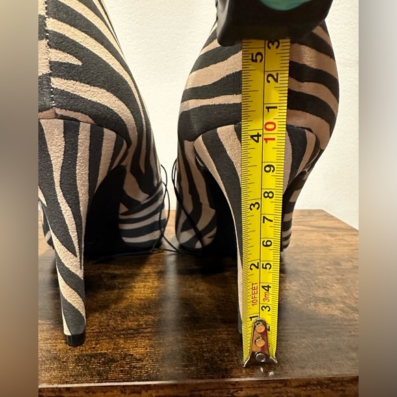 Worthington Zito Zebra High Heels NWT Various sizes - Picture 8 of 8